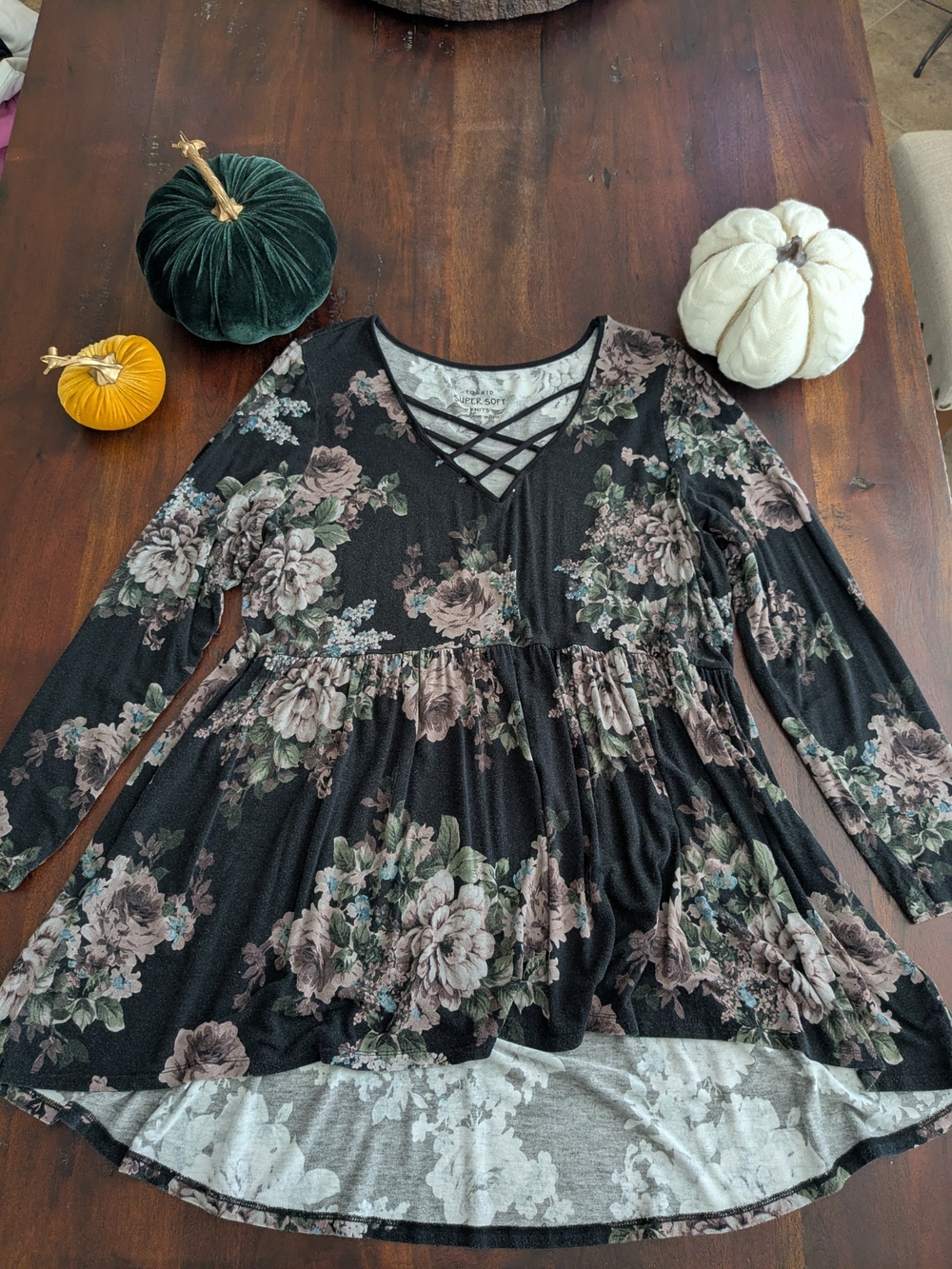 Torrid Super Soft Floral Crisscross Babydoll Tunic Top - Size 2X
